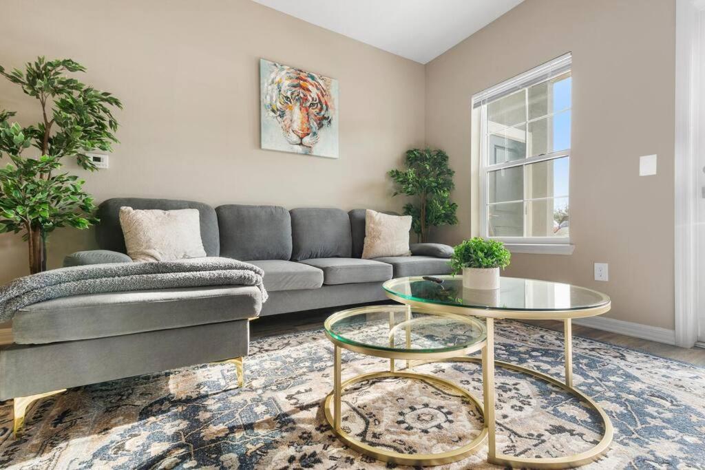 Elegant 1Br/1Ba Condo With Pool, Gym And Laundry Melbourne Exterior photo