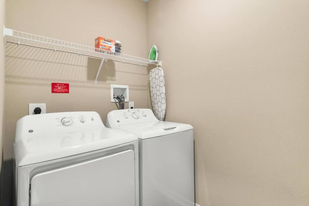 Elegant 1Br/1Ba Condo With Pool, Gym And Laundry Melbourne Exterior photo
