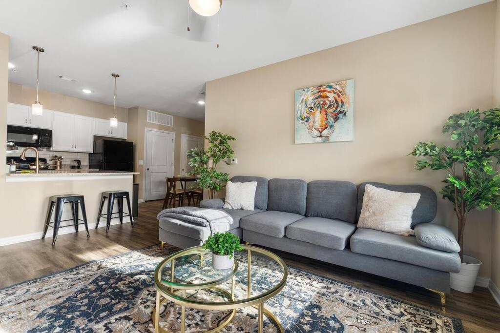 Elegant 1Br/1Ba Condo With Pool, Gym And Laundry Melbourne Exterior photo